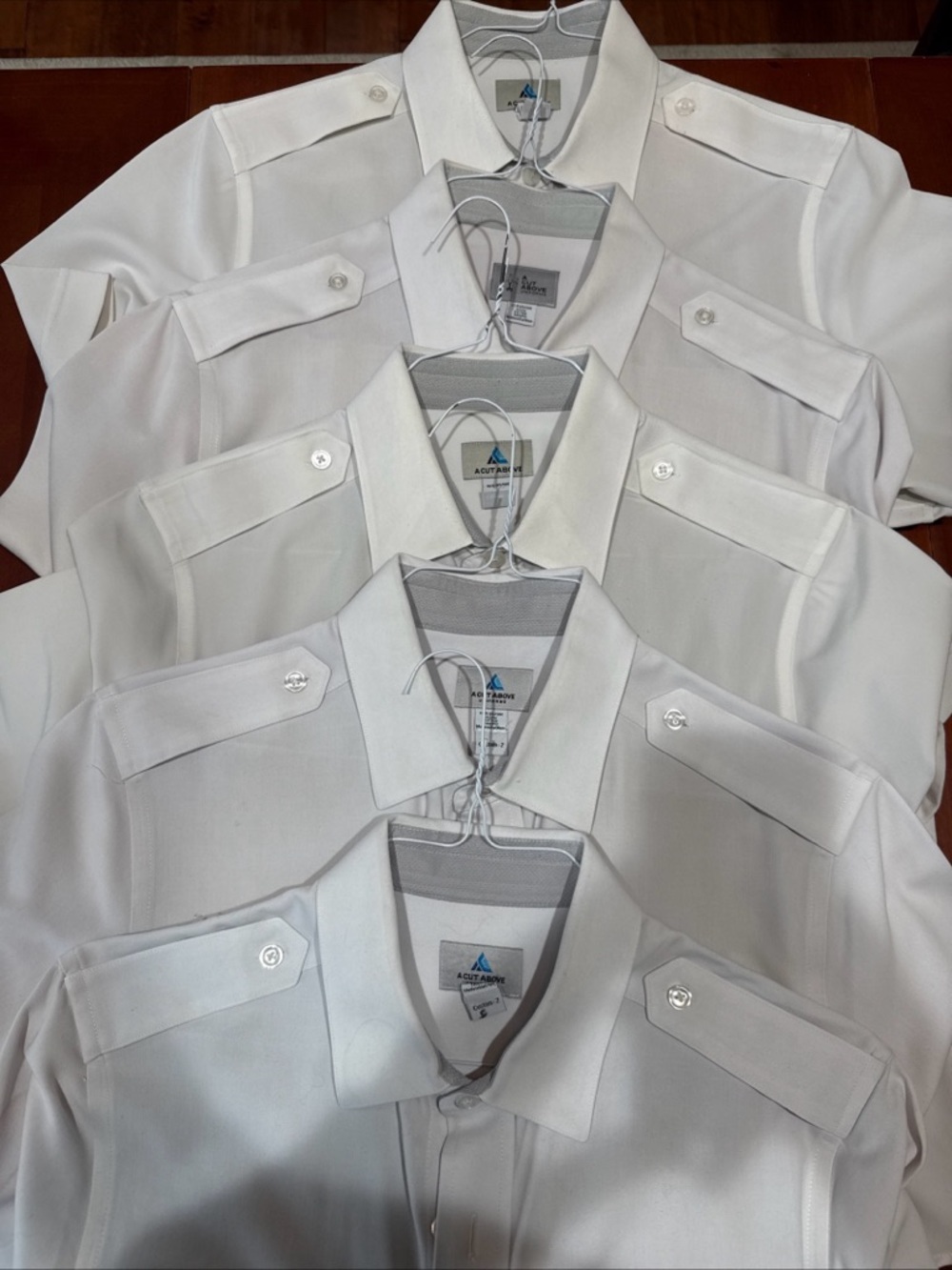 Pilot uniform lot of 5 White Men's Short-Sleeve Epaulet Shirt